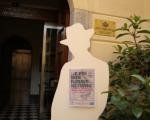 L'ingresso dell'Archivio Storico Comunale di Sassari: il fantasma di Enrico Costa, nume tutelare dell'archivistica cittadina.