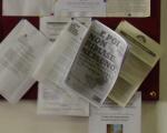 Materiali dell'iniziativa affissi nella bacheca della Bibiloteca della Società Ligure di Storia Patria (Genova).